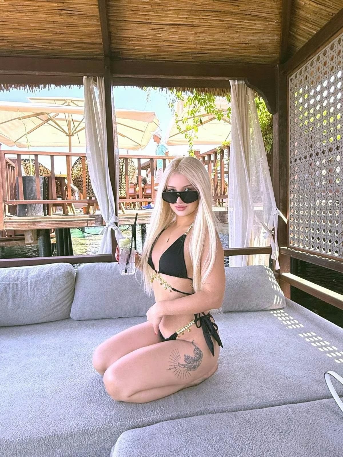 Anna I Arnavut İzmir Urla
